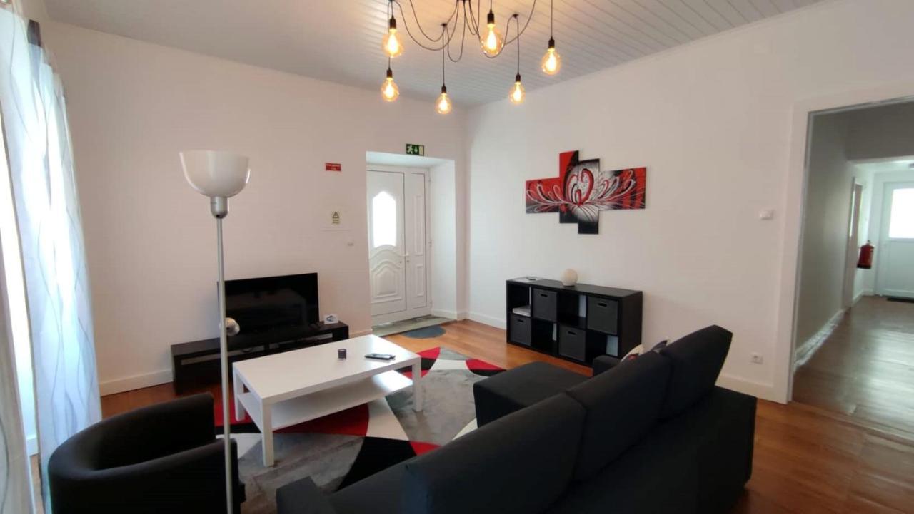 Apartamento Do Marques ซังตาครูซ ดัส ฟลอริช ภายนอก รูปภาพ